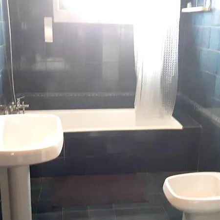 With 2 Bedrooms In Arvore With Wonderful Sea View Balcony And Wifi 300 M From The Beach * Vila do Conde