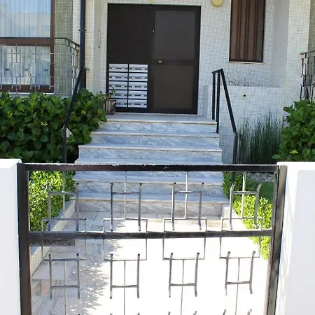 Apartment With 2 Bedrooms In Arvore With Wonderful Sea View Balcony And Wifi 300 M From The Beach Vila do Conde